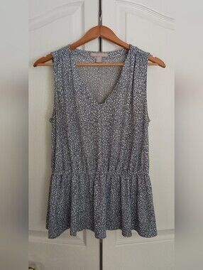 Banana Republic Black and White Sleeveless V-Neck Top